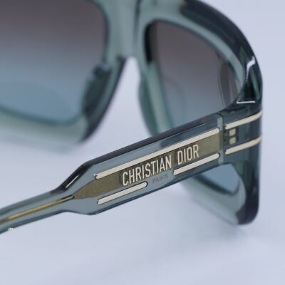 Dior DIORSIGNATURE M1U 55F2 Sunglasses