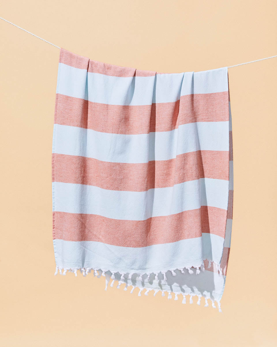 FEATHER WEIGHT TOWEL