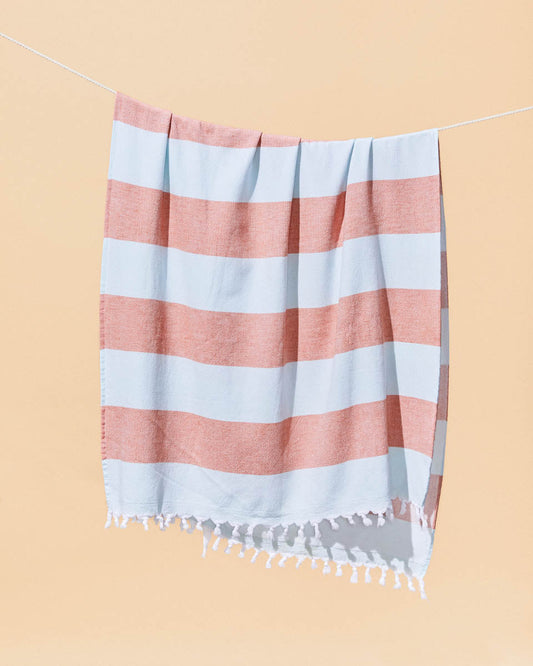 FEATHER WEIGHT TOWEL