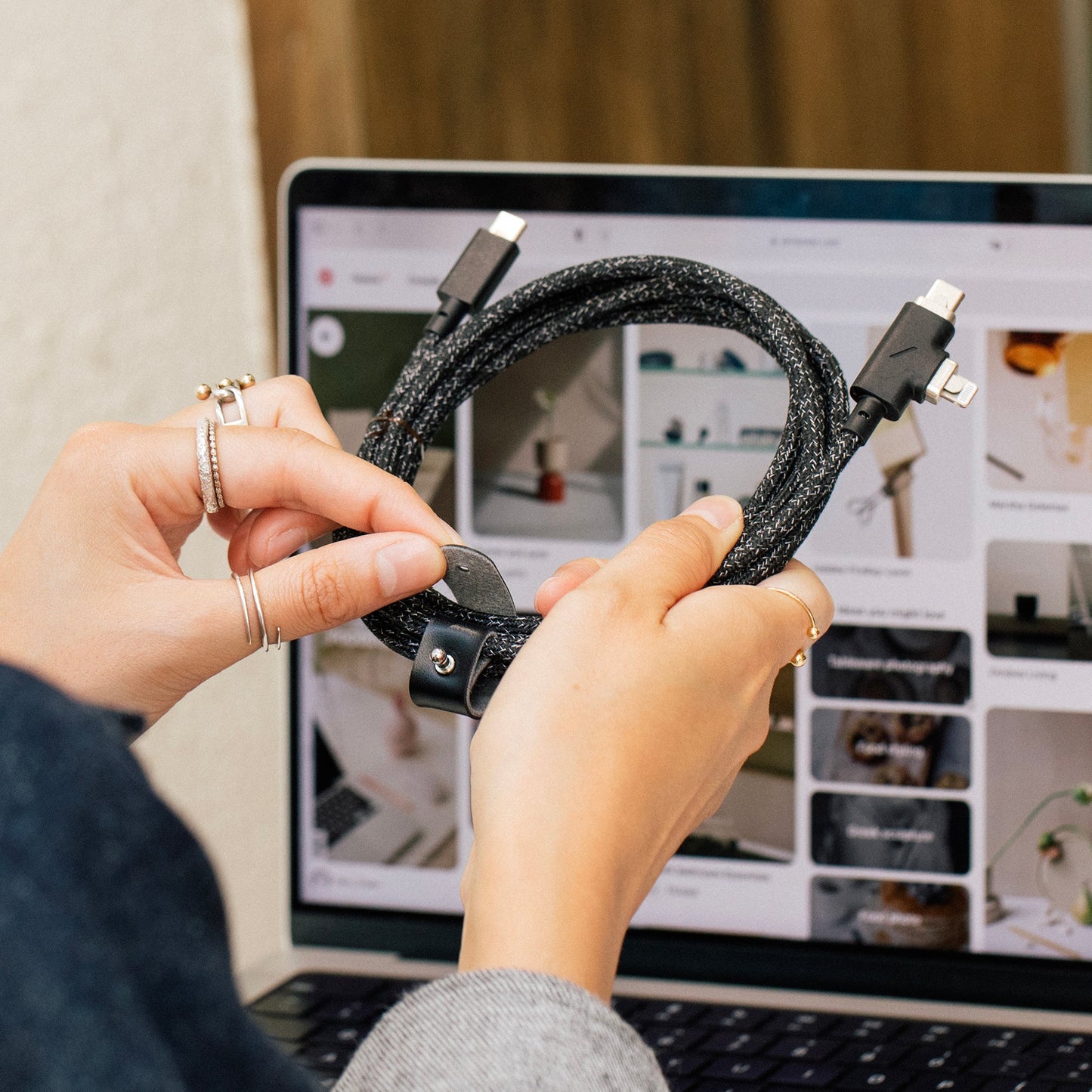 8ft Belt Cable Duo Pro USB-C to Lightning & USB-C