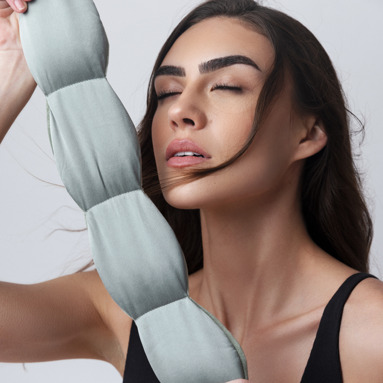 The Silk Weighted Blanket For Your Eyes