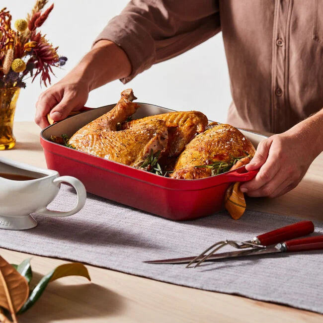 5.25qt Signature Cast Iron Roaster