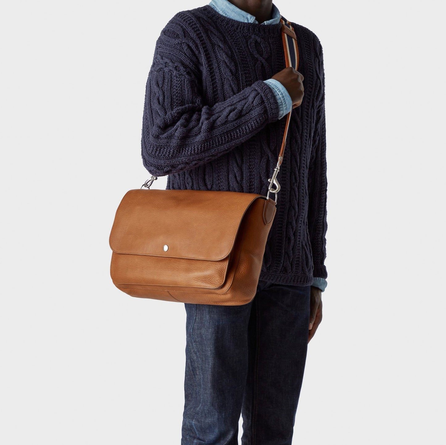 Canfield Relaxed Messenger Bag