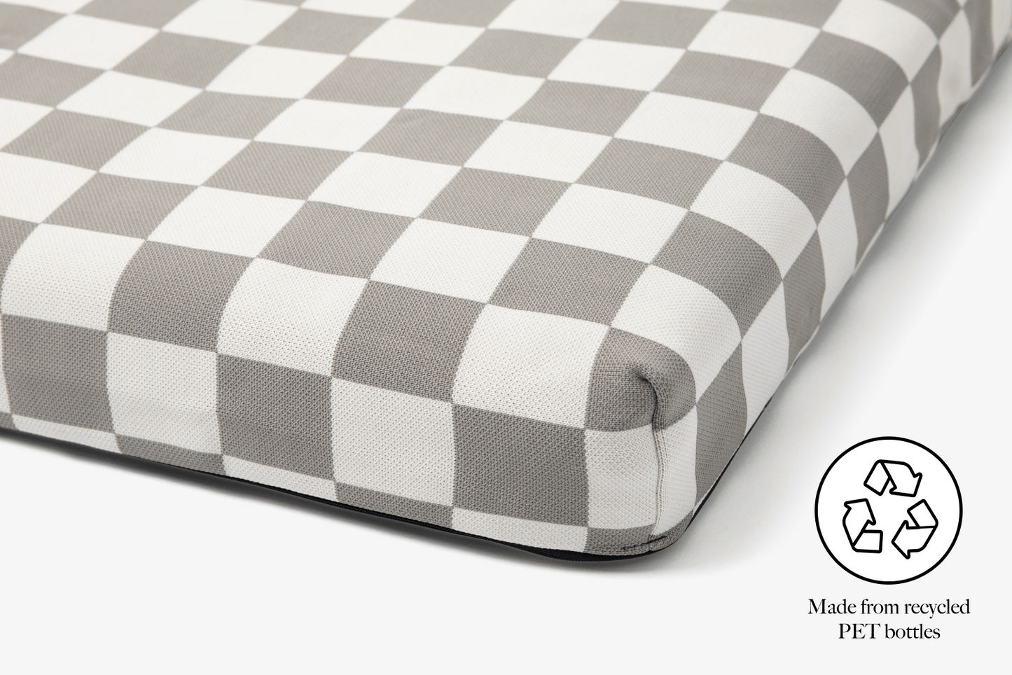 Checker Dog Bed by Laylo
